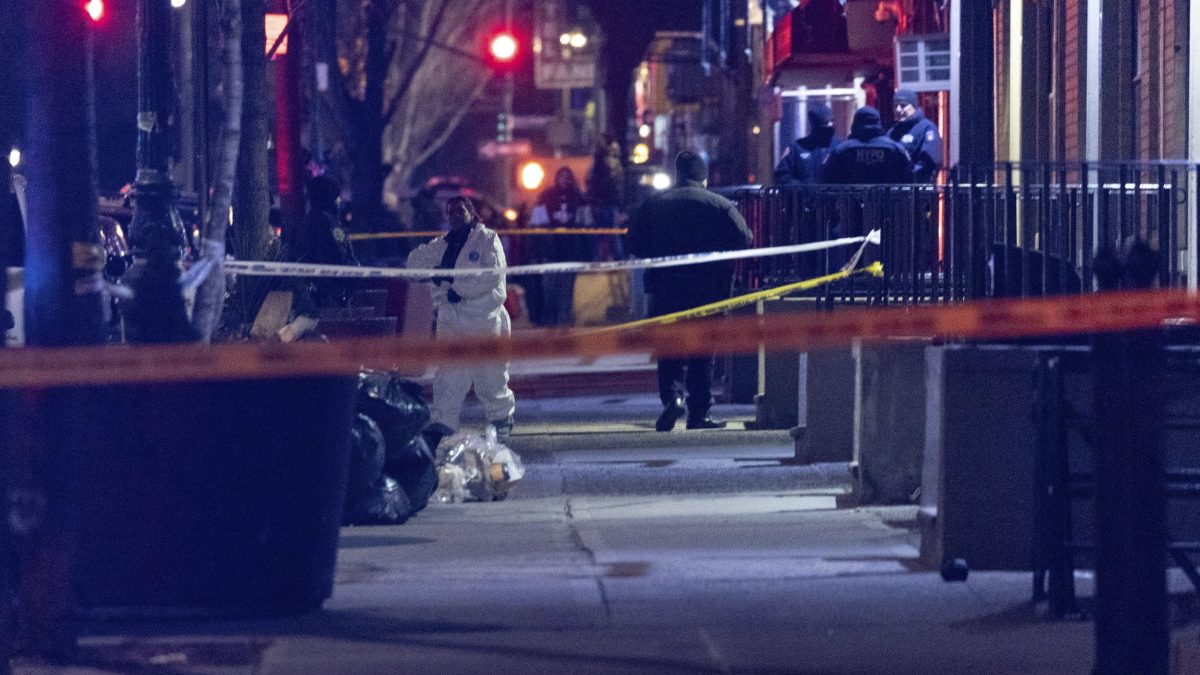 Investigan si una niña de cinco años en Queens murió asfixiada a manos de su madre