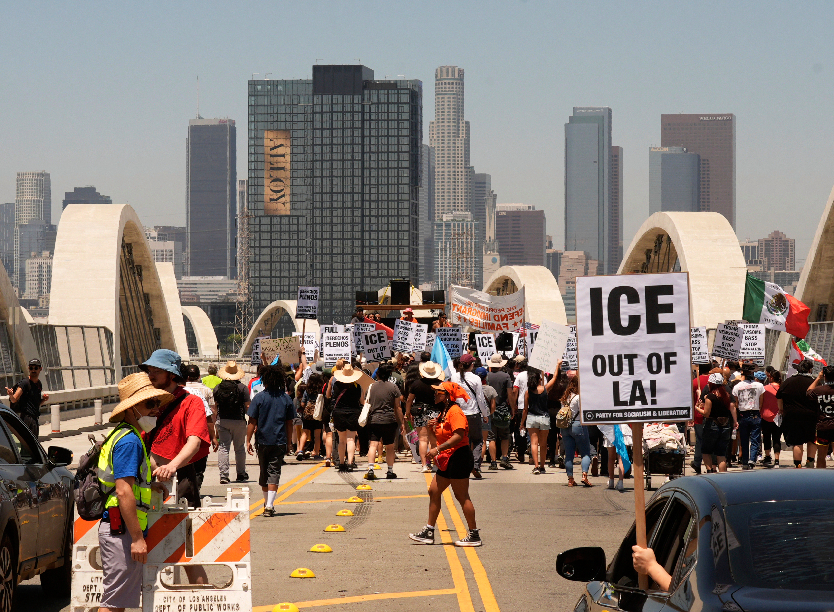 Informante del FBI denuncia investigación inconstitucional de la Casa Blanca contra manifestantes