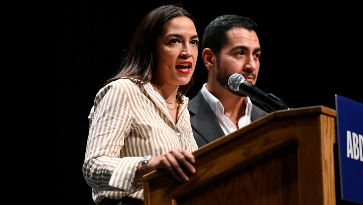 Potente impulso de AOC a Abdul El-Sayed con una donación de un millón de dólares