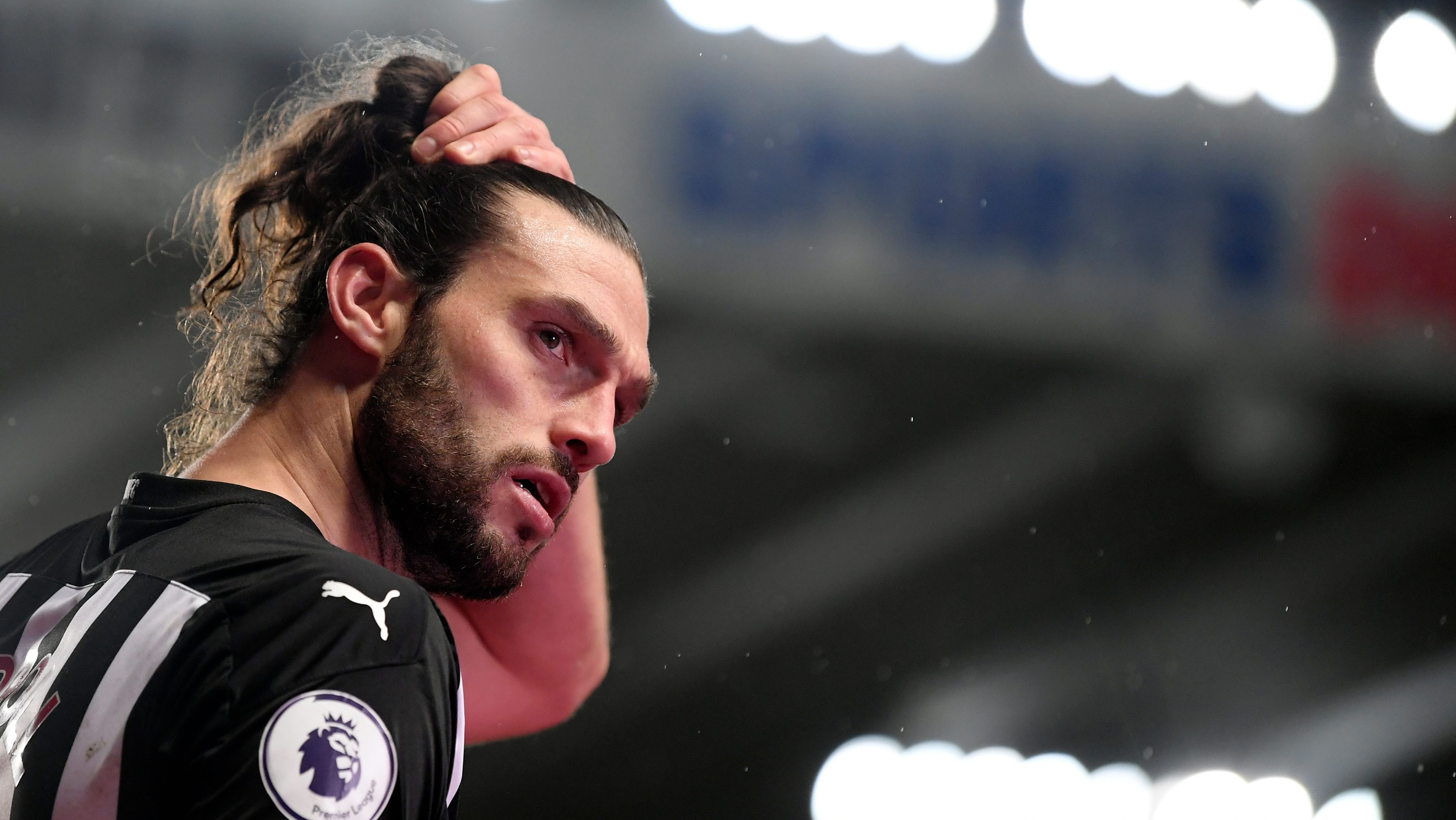 Futbolista inglés Andy Carroll desvela el nombre del famoso que abusó sexualmente de él