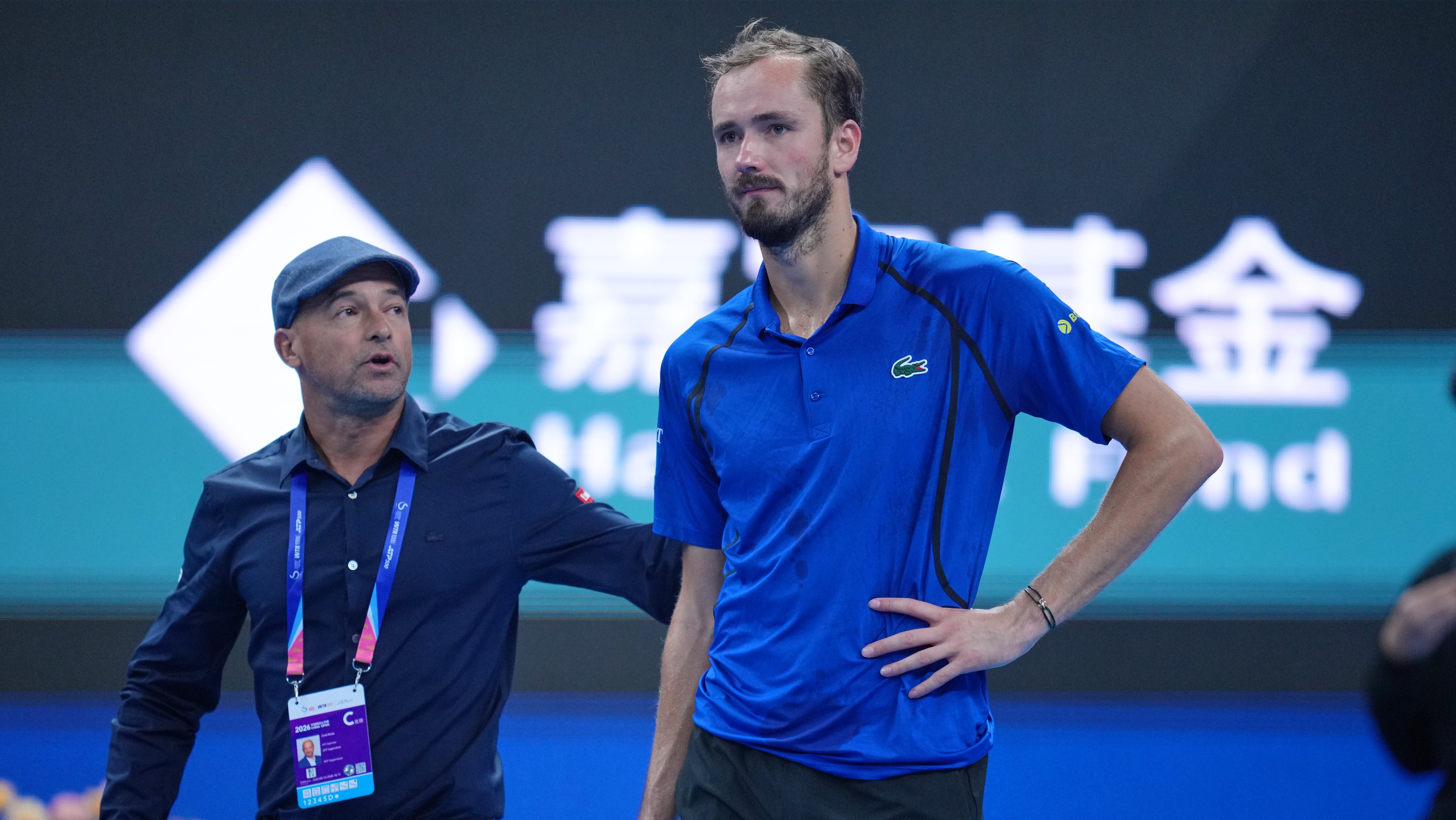 Daniil Medvedev fue descalificando del Abierto de China por pelotazo a espectador