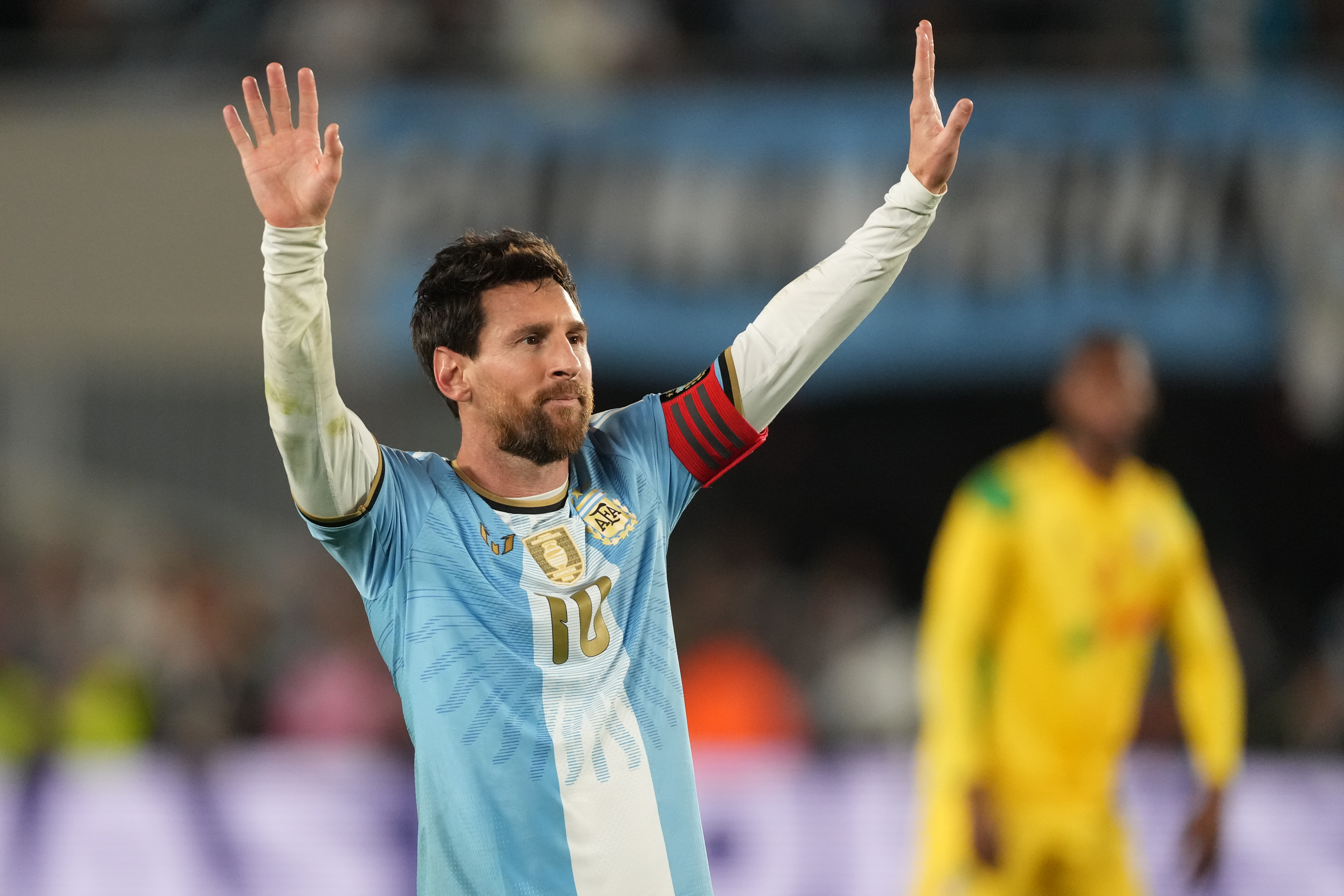 Lionel Messi se despidió de Argentina con gol y una noche inolvidable en el Monumental