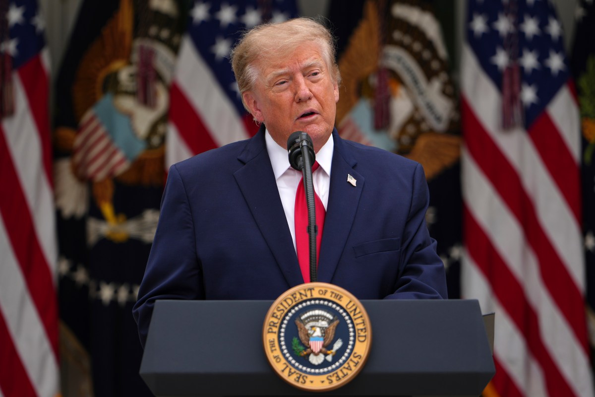Trump asegura que le ha dicho a Sheinbaum que los cárteles controlan México