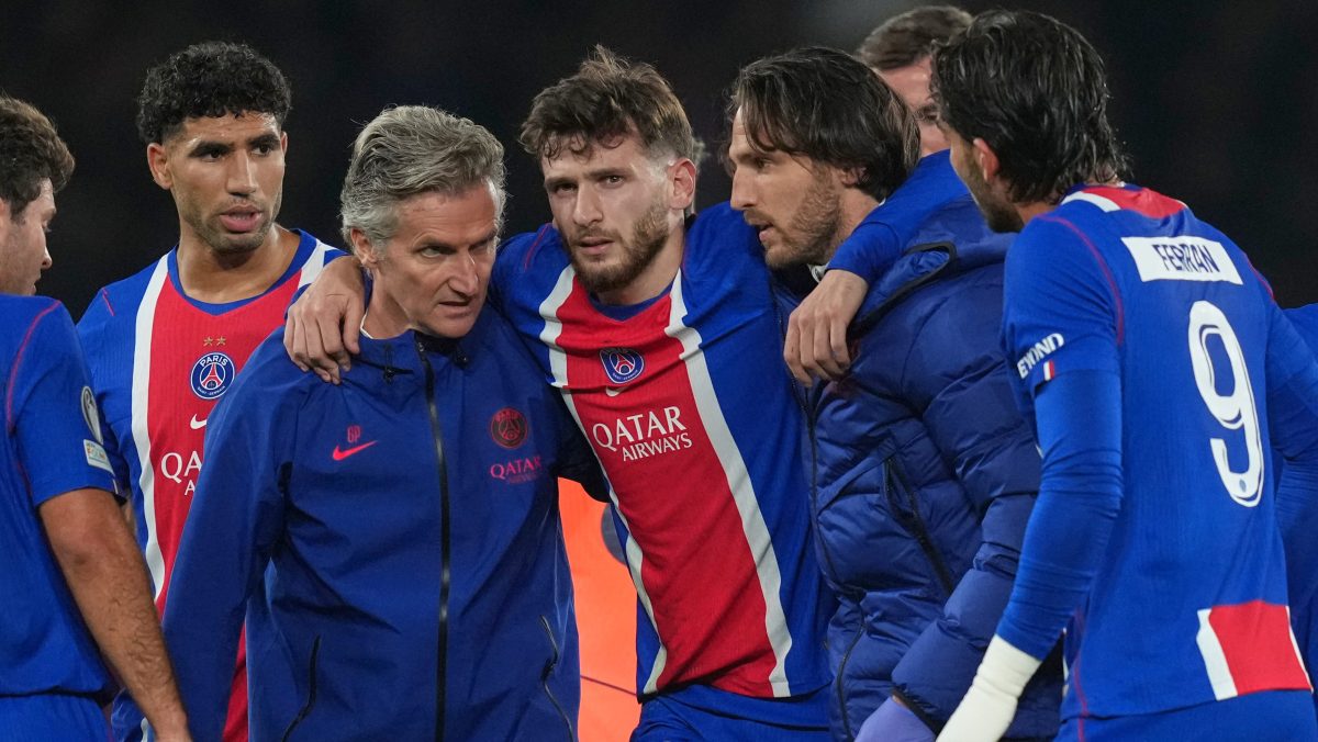 El PSG pierde a Kvaratskhelia por lo que resta de temporada por rotura de ligament cruzado