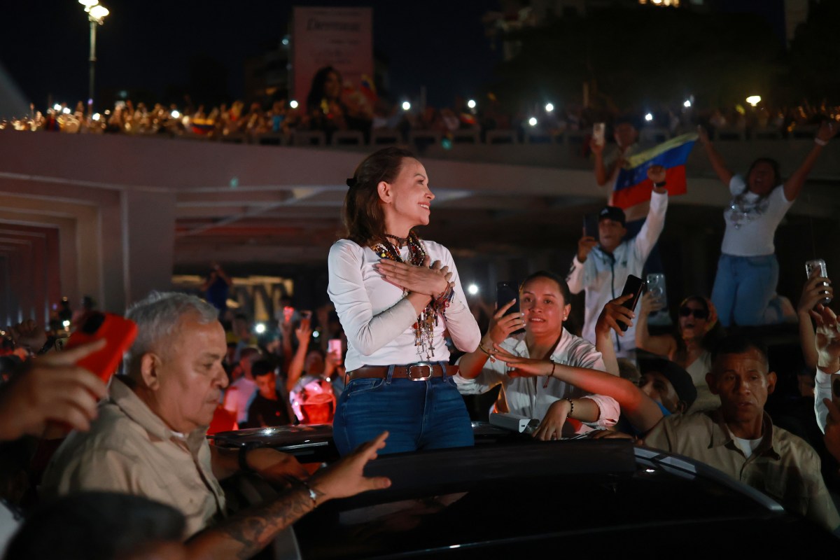 Multitud de venezolanos sale a las calles a recibir a María Corina Machado