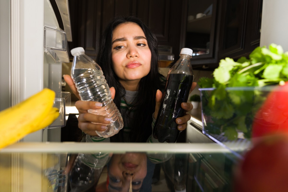 Refrescos de dieta y pérdida de peso: ¿funcionan igual que el agua según la ciencia?