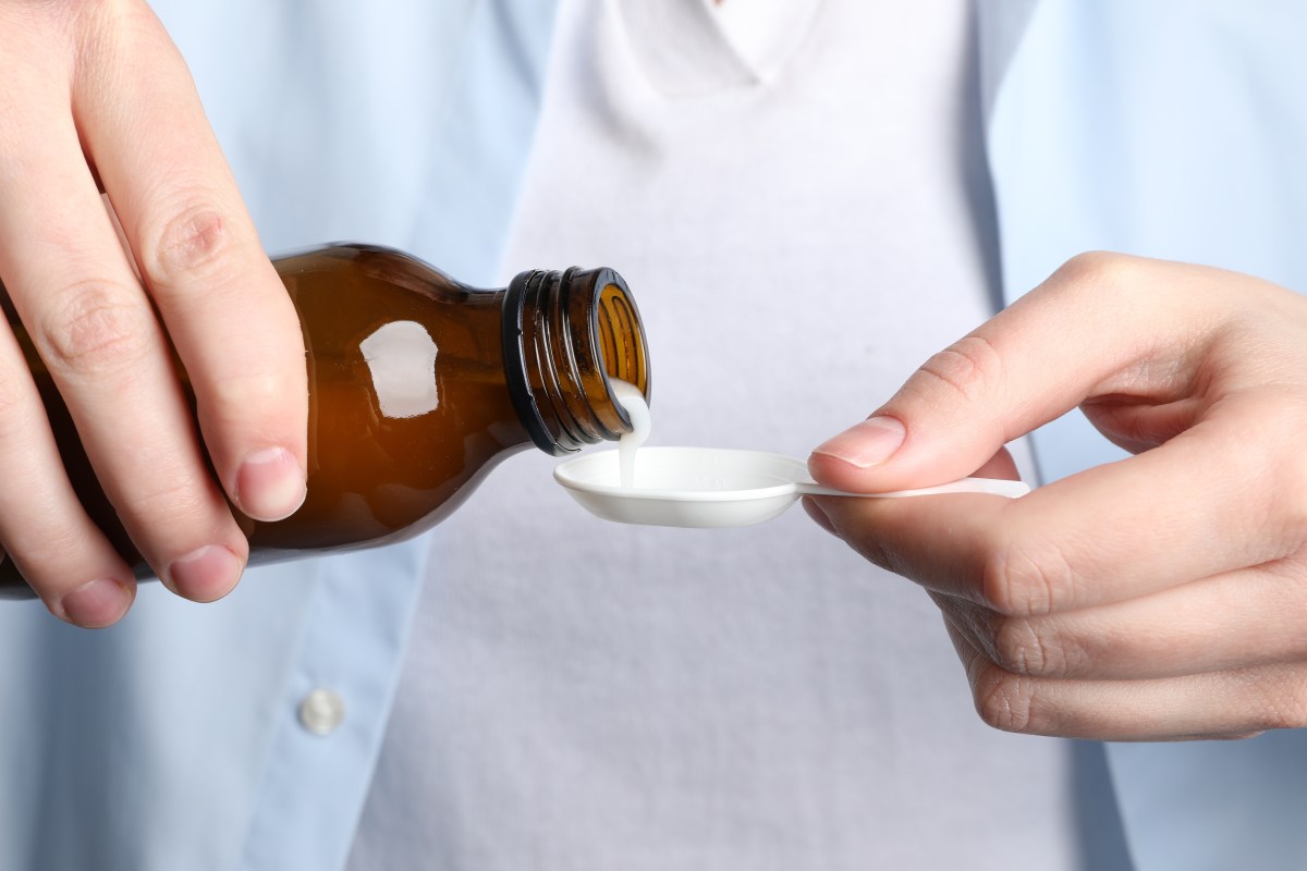 Este grave error al preparar un antibiótico de suspensión oral podría arruinar su efecto