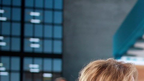 Combinar el seguro de desempleo con orientación profesional, capacitación y una búsqueda dirigida puede ayudarte a reducir el tiempo sin ingresos.
