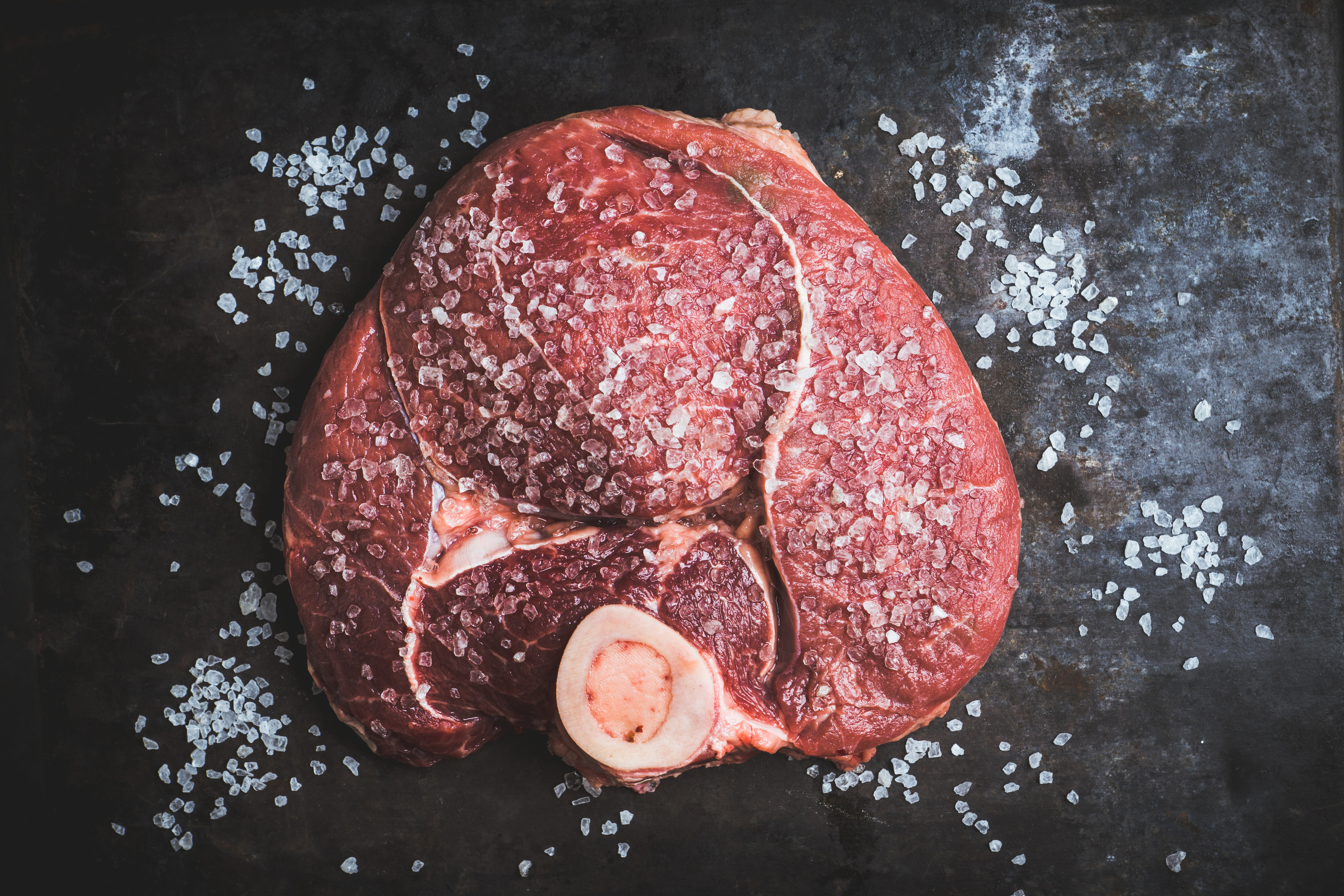 Cómo cuidar los riñones: una nefróloga recomienda reducir la sal y moderar la carne