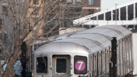 La MTA estima que los aranceles a trenes y autobuses añadirán al menos $1,000 millones a sus costos hasta finales de la década, aunque cumplen con la norma ‘Buy America’.