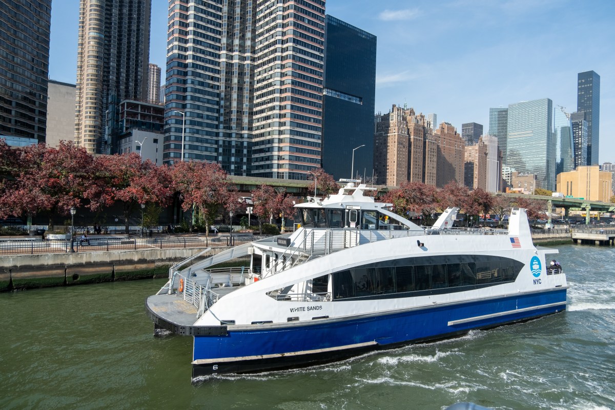 NYC Ferry subirá sus tarifas en octubre: cuánto costará el boleto y el pase de 10 viajes