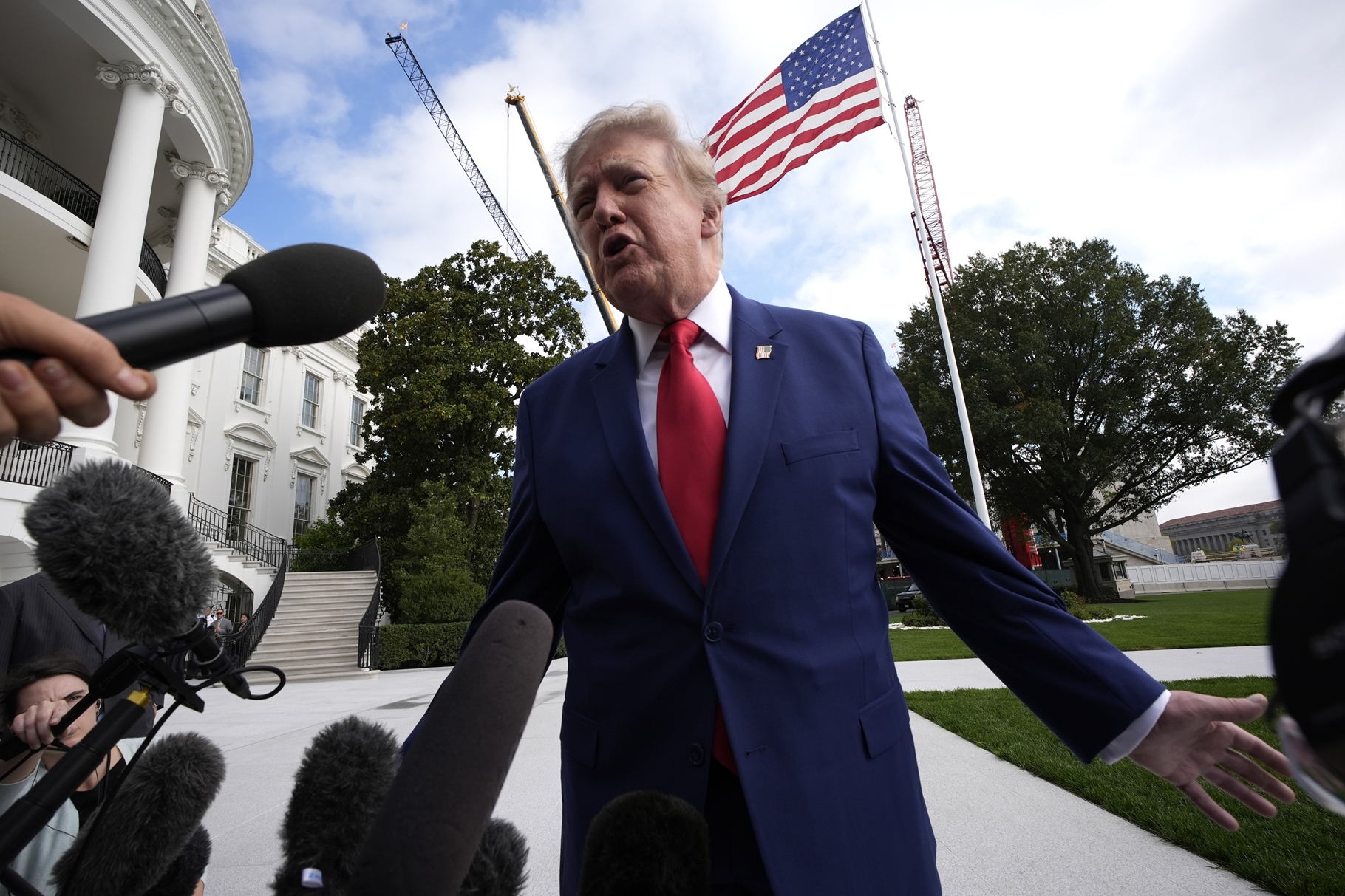Trump niega haber restringido Starlink en Ucrania y descarta implicación de Musk