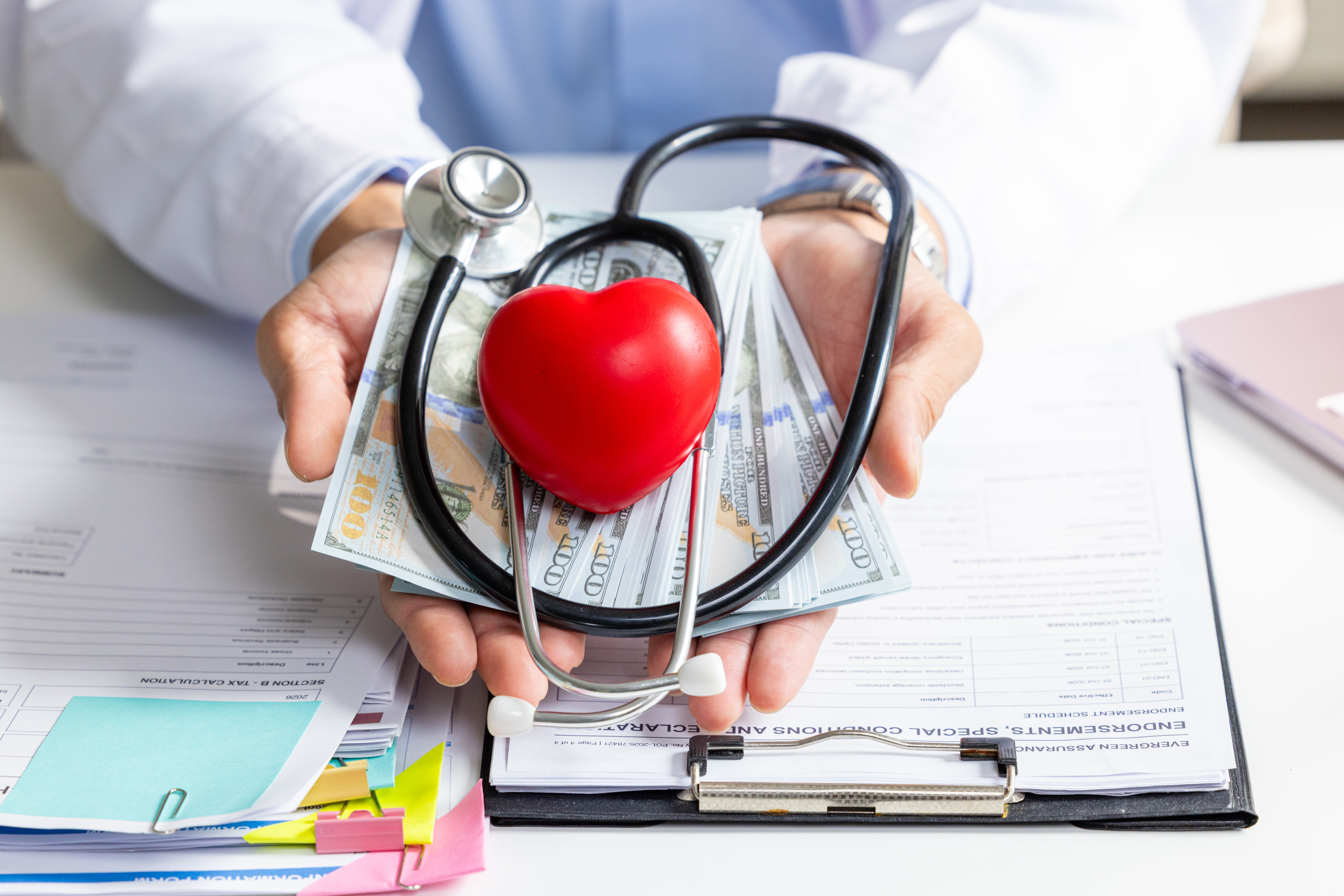 Hospitales de Nueva York deben ofrecer atención gratis o descuentos: cómo solicitarlos