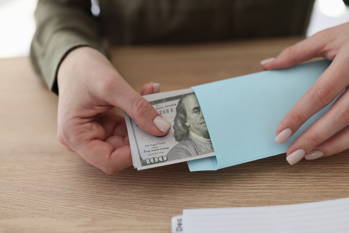 Nueva York sigue enviando cheques de hasta $200: faltan 5.2 millones por entregar