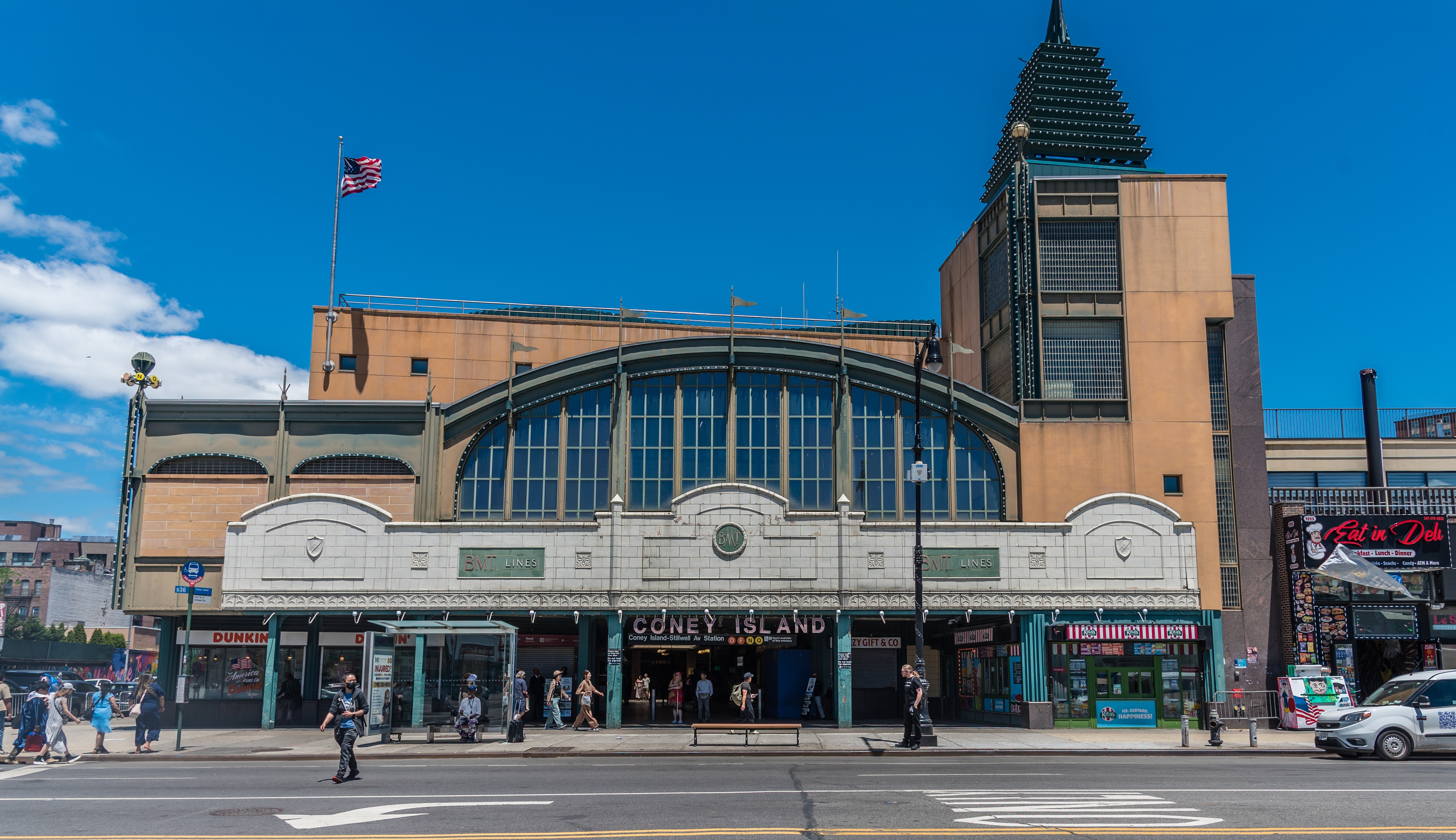 Feria de empleo en Coney Island busca trabajadores para seguridad, ventas y servicios de alimentos