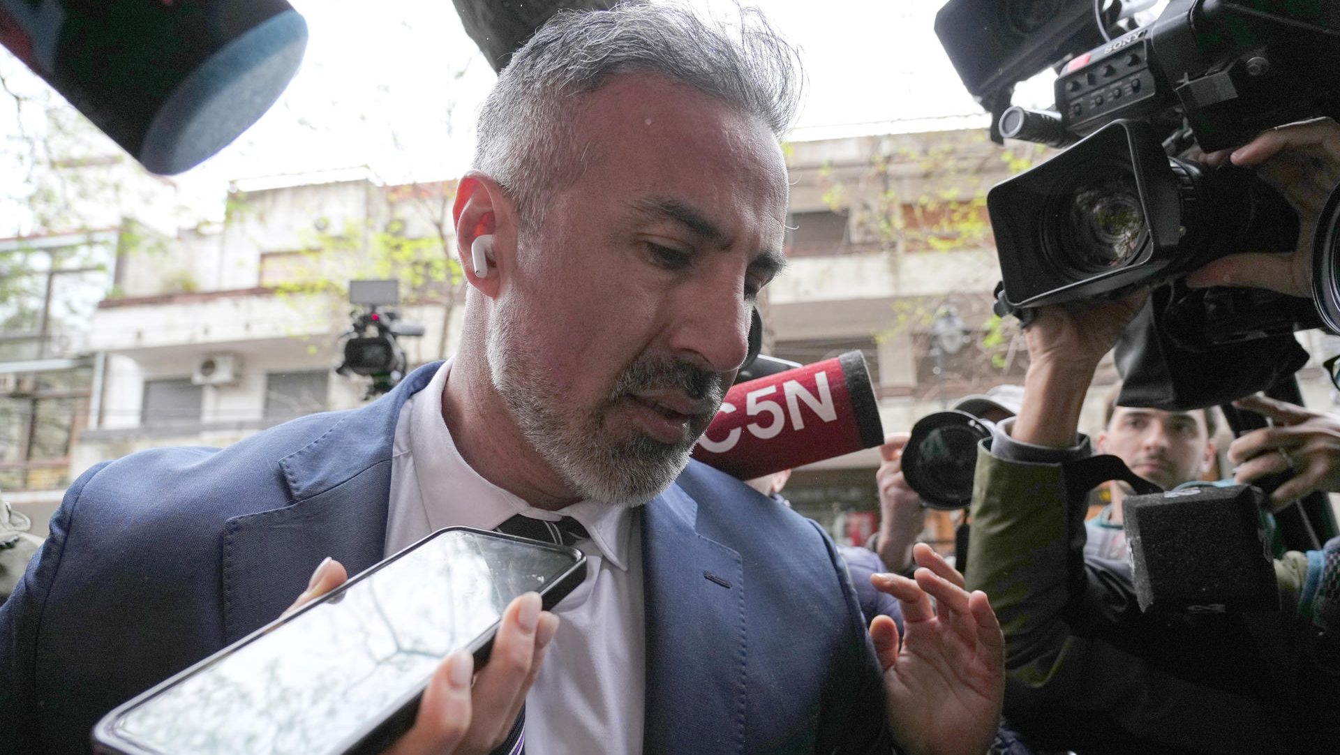 Fiscalía argentina pide 12 años de prisión para médico tratante por la muerte de Maradona