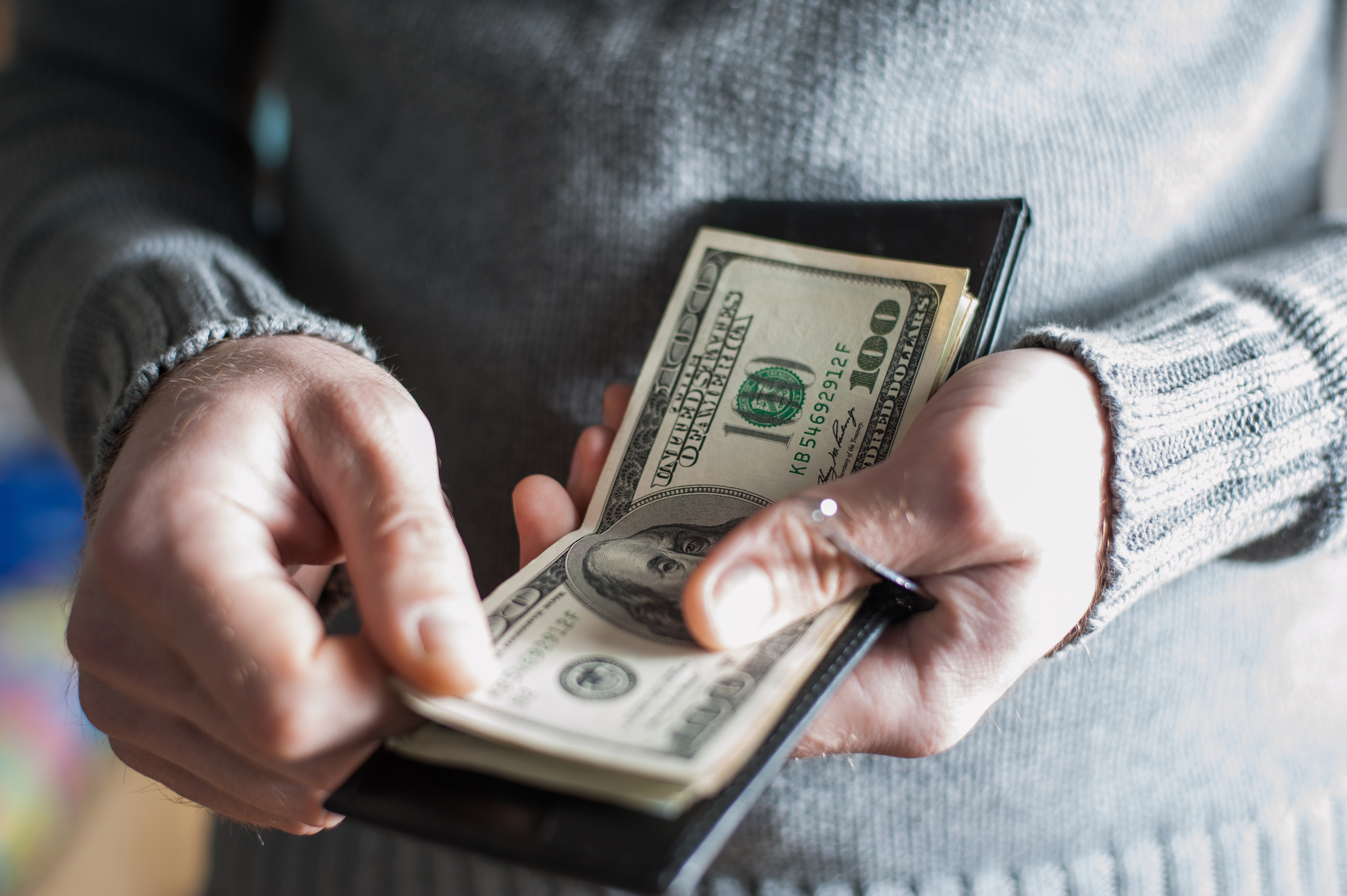 Trabajadores bilingües en estos estados pueden ganar más de $2,000 adicionales al año